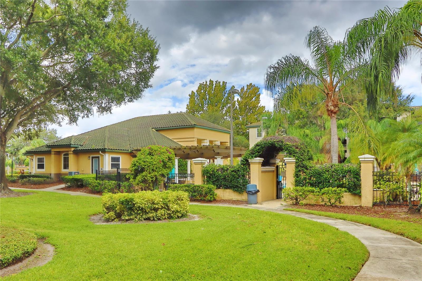 5821 LEGACY CRESCENT PL #102, RIVERVIEW, FL, 33578