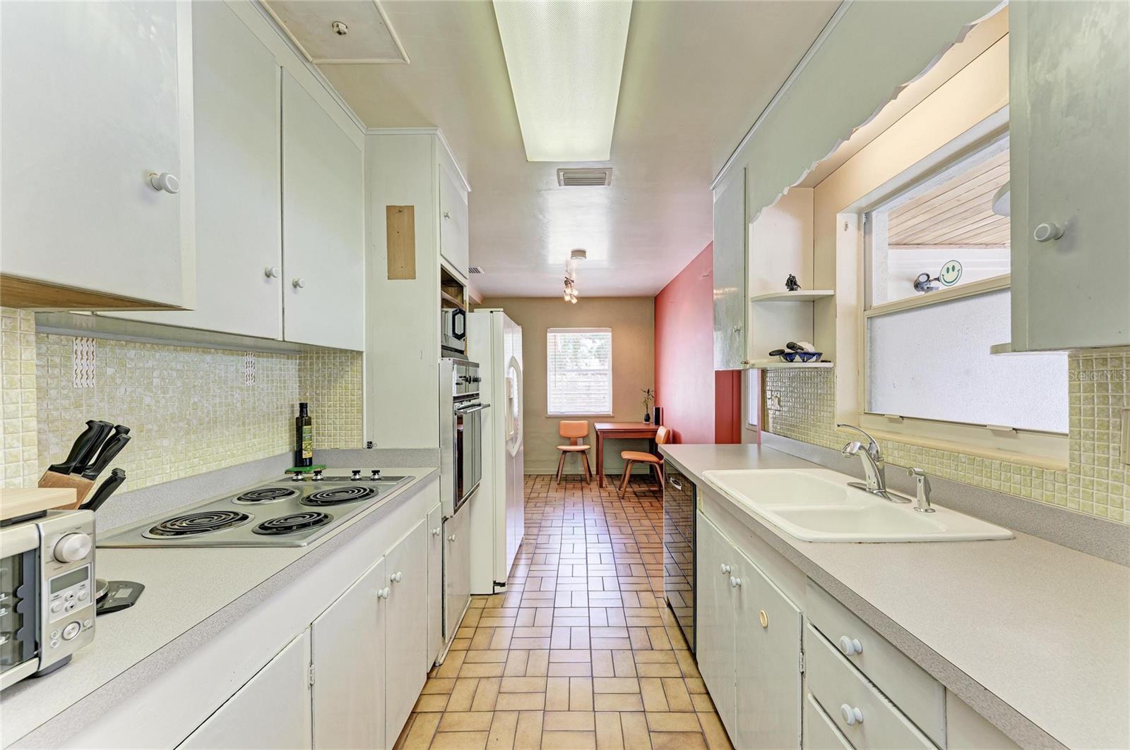 2286 HYDE PARK ST, SARASOTA, FL, 34239