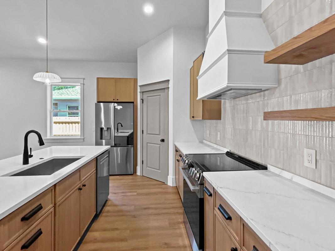 1607 GRAY ST S, GULFPORT, FL, 33707