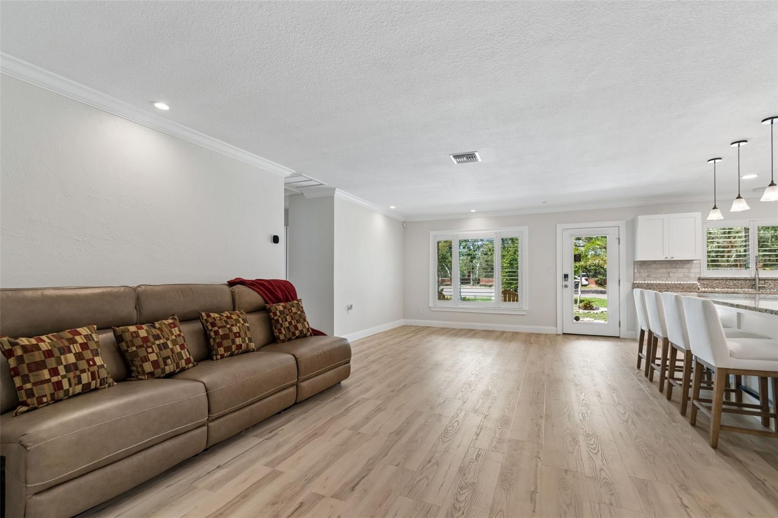 8270 30TH AVE N, ST PETERSBURG, FL, 33710