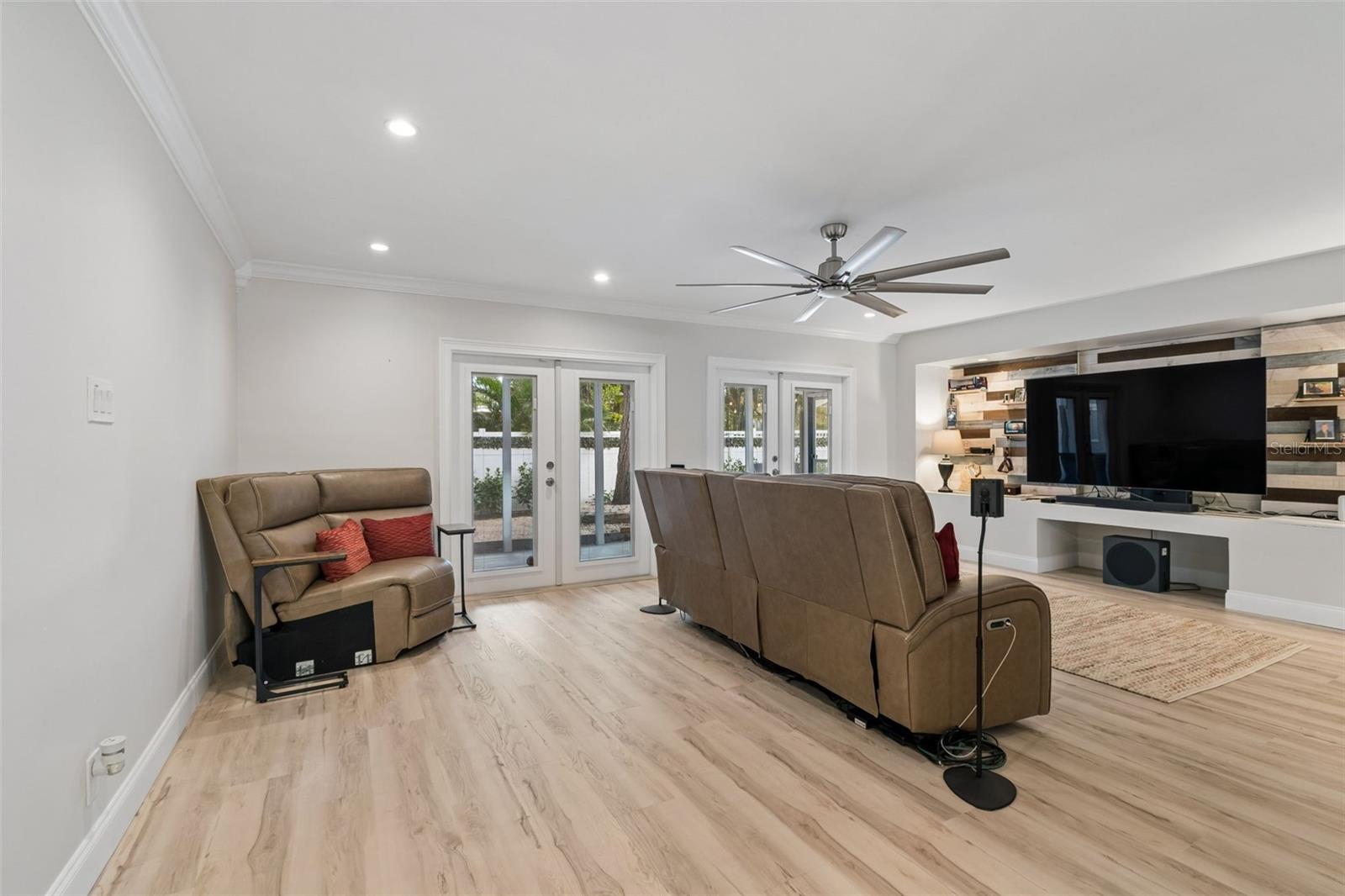 8270 30TH AVE N, ST PETERSBURG, FL, 33710