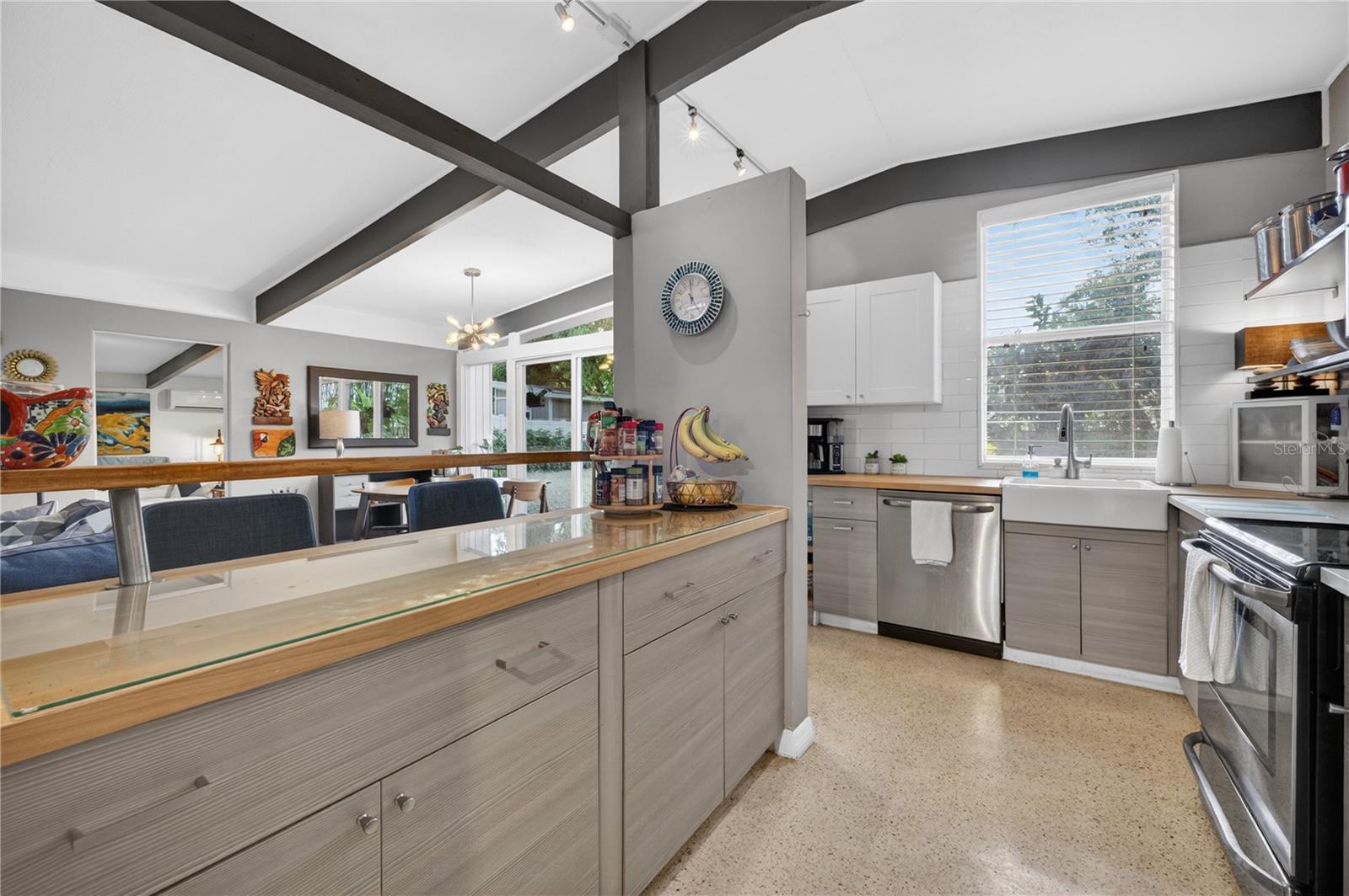 3962 60TH ST N, ST PETERSBURG, FL, 33709