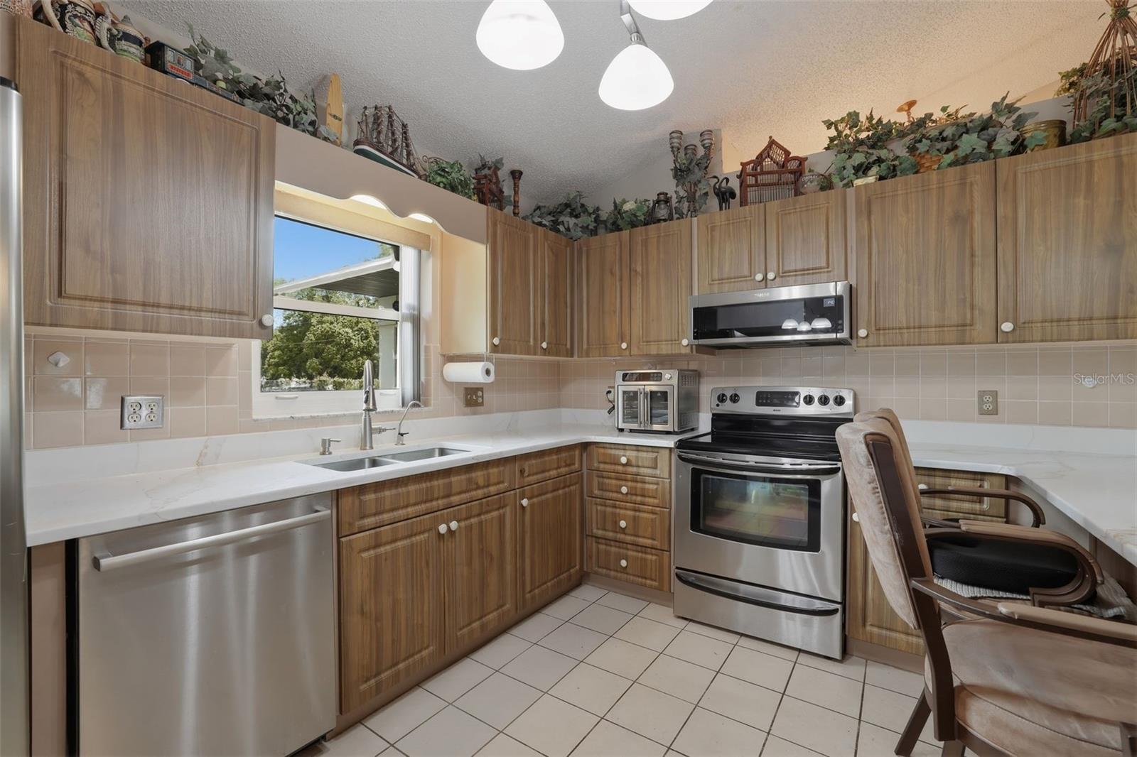 2425 HAWK GRIFFIN RD, PLANT CITY, FL, 33565