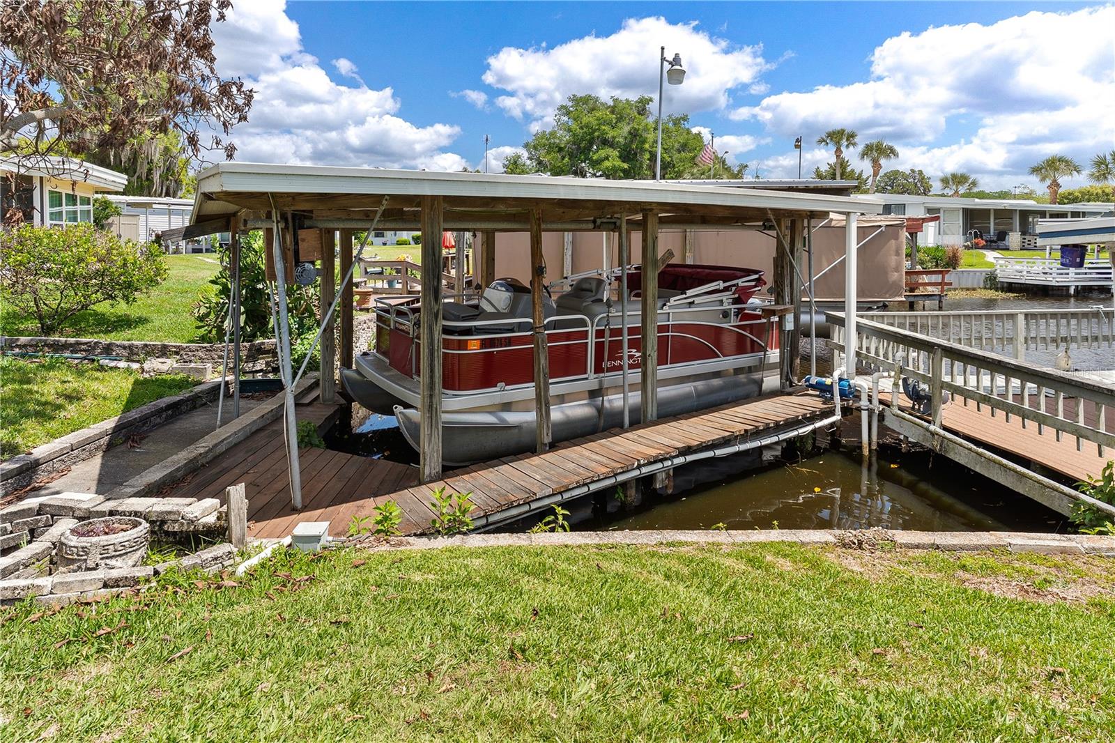 2417 VINDALE RD, TAVARES, FL, 32778