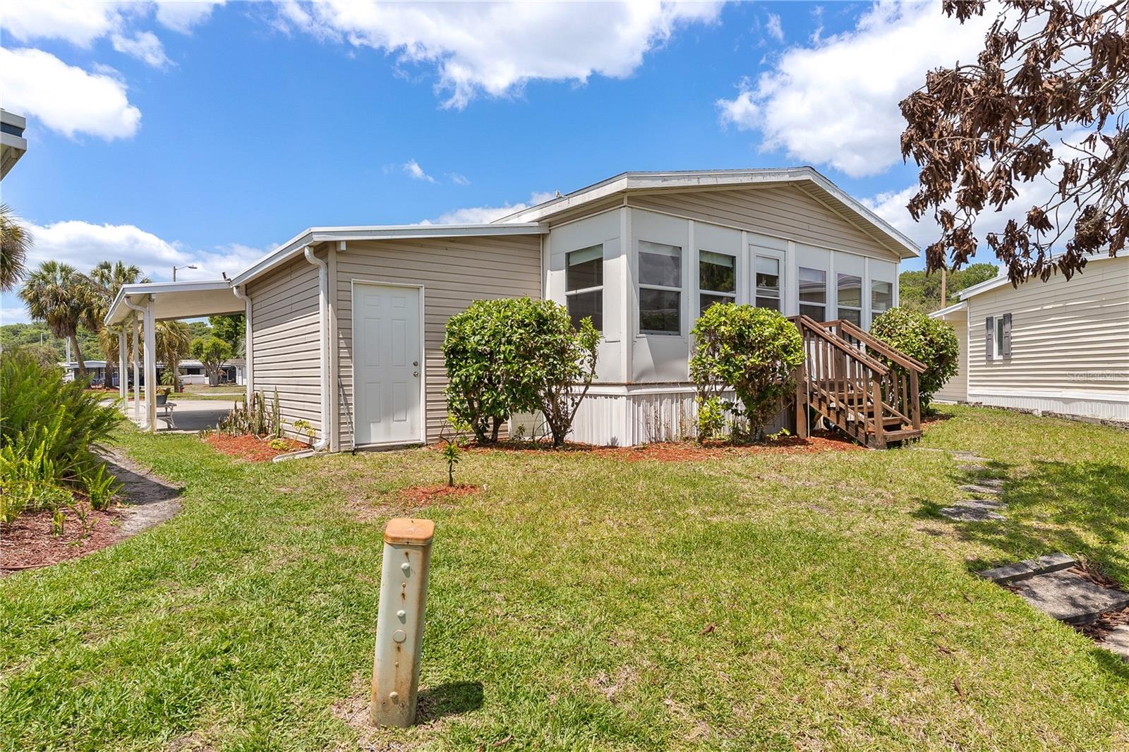 2417 VINDALE RD, TAVARES, FL, 32778