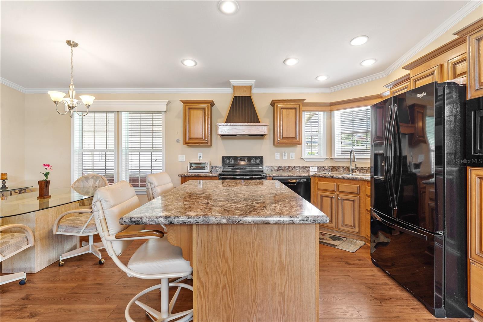 2417 VINDALE RD, TAVARES, FL, 32778