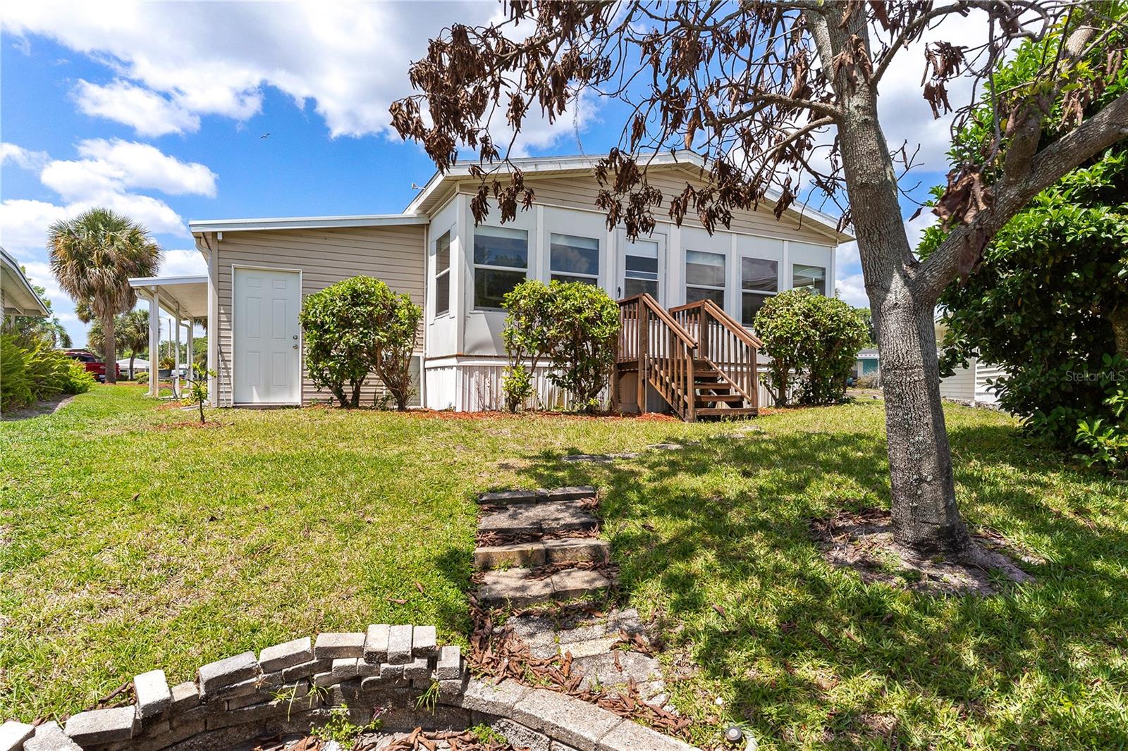 2417 VINDALE RD, TAVARES, FL, 32778