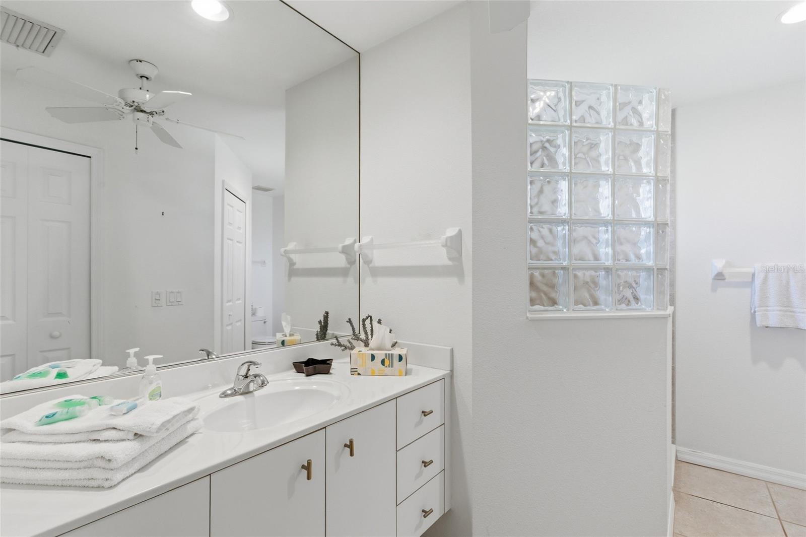 974 ROTONDA CIR, ROTONDA WEST, FL, 33947