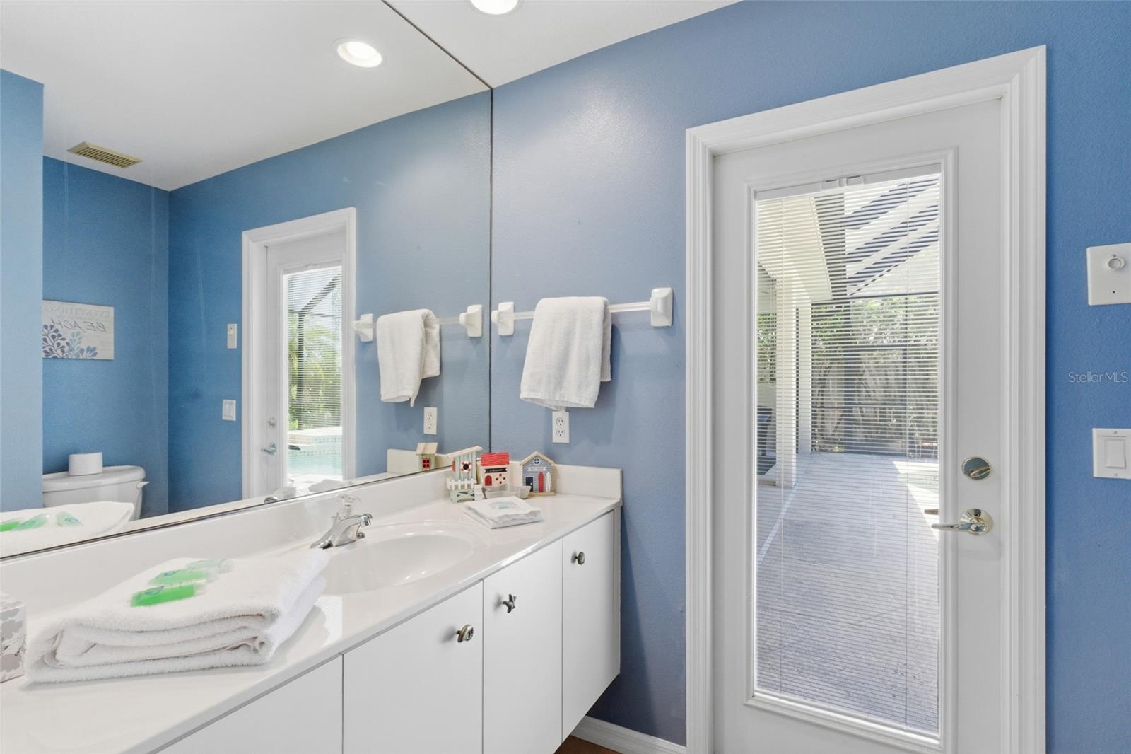 974 ROTONDA CIR, ROTONDA WEST, FL, 33947