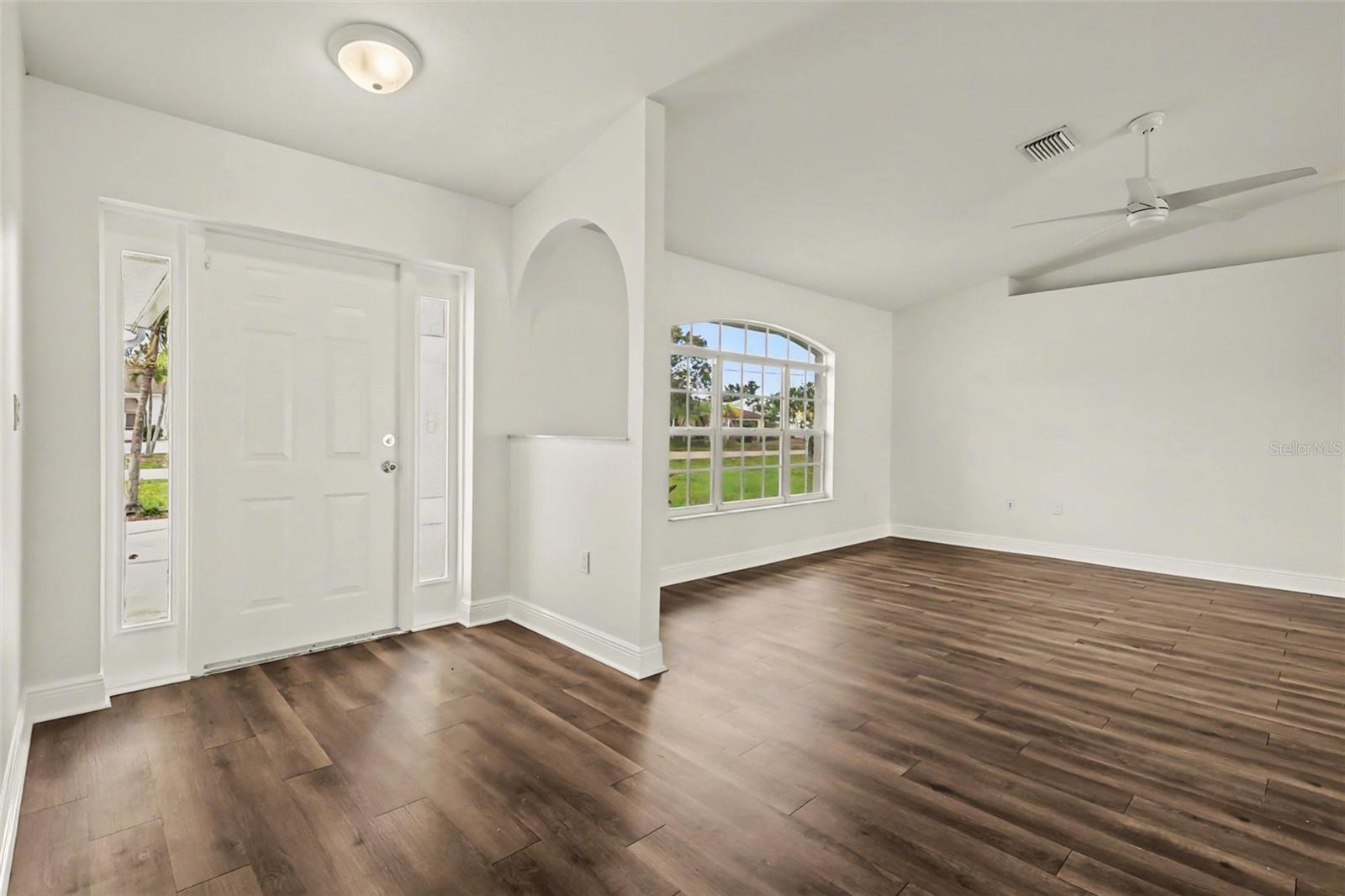 1303 SE 19TH ST, CAPE CORAL, FL, 33990