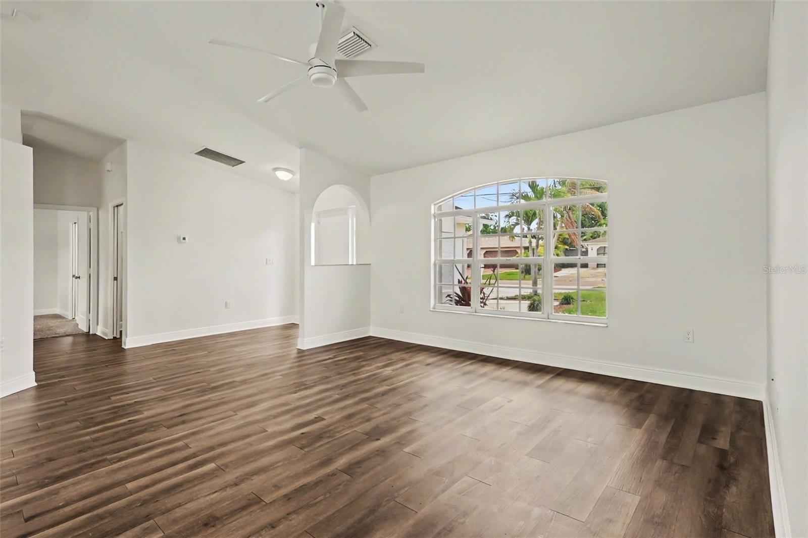 1303 SE 19TH ST, CAPE CORAL, FL, 33990