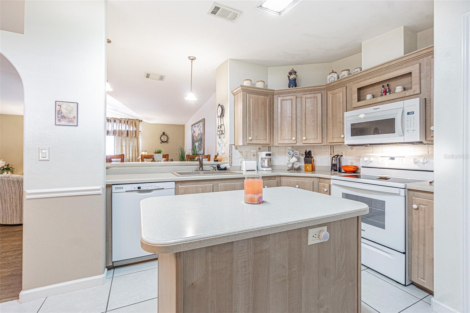 37349 GILL AVE, ZEPHYRHILLS, FL, 33541