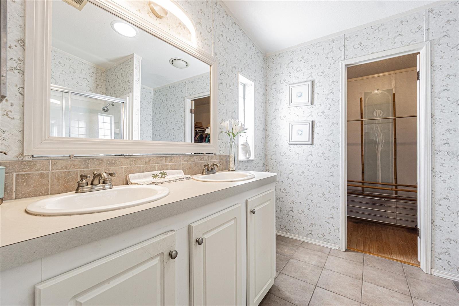 37627 LORENA AVE, ZEPHYRHILLS, FL, 33541