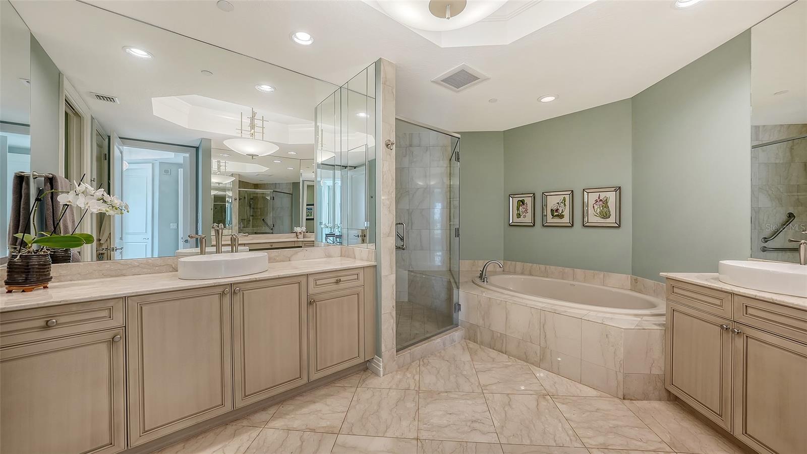 990 BLVD OF THE ARTS #604, SARASOTA, FL, 34236