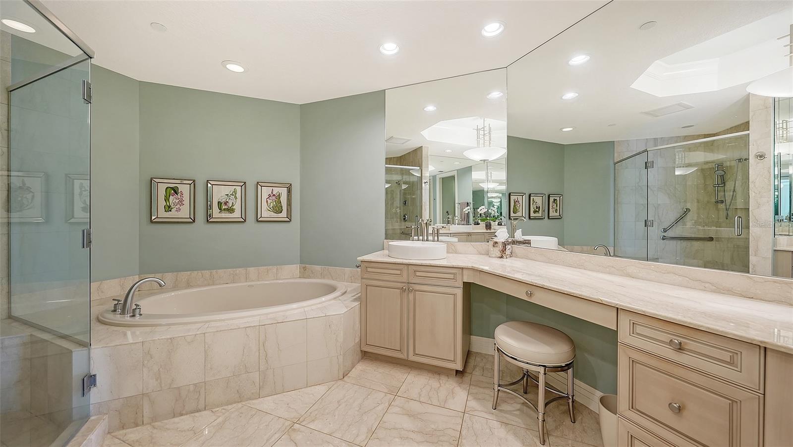 990 BLVD OF THE ARTS #604, SARASOTA, FL, 34236