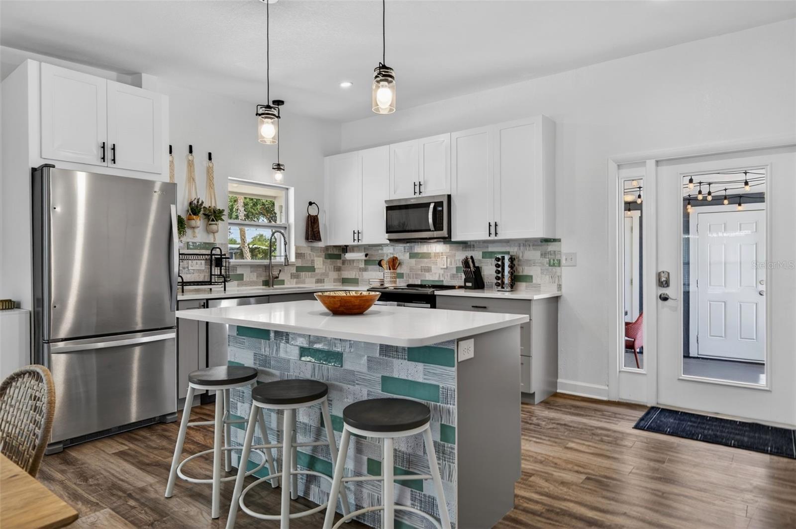 6318 21ST AVE N, ST PETERSBURG, FL, 33710