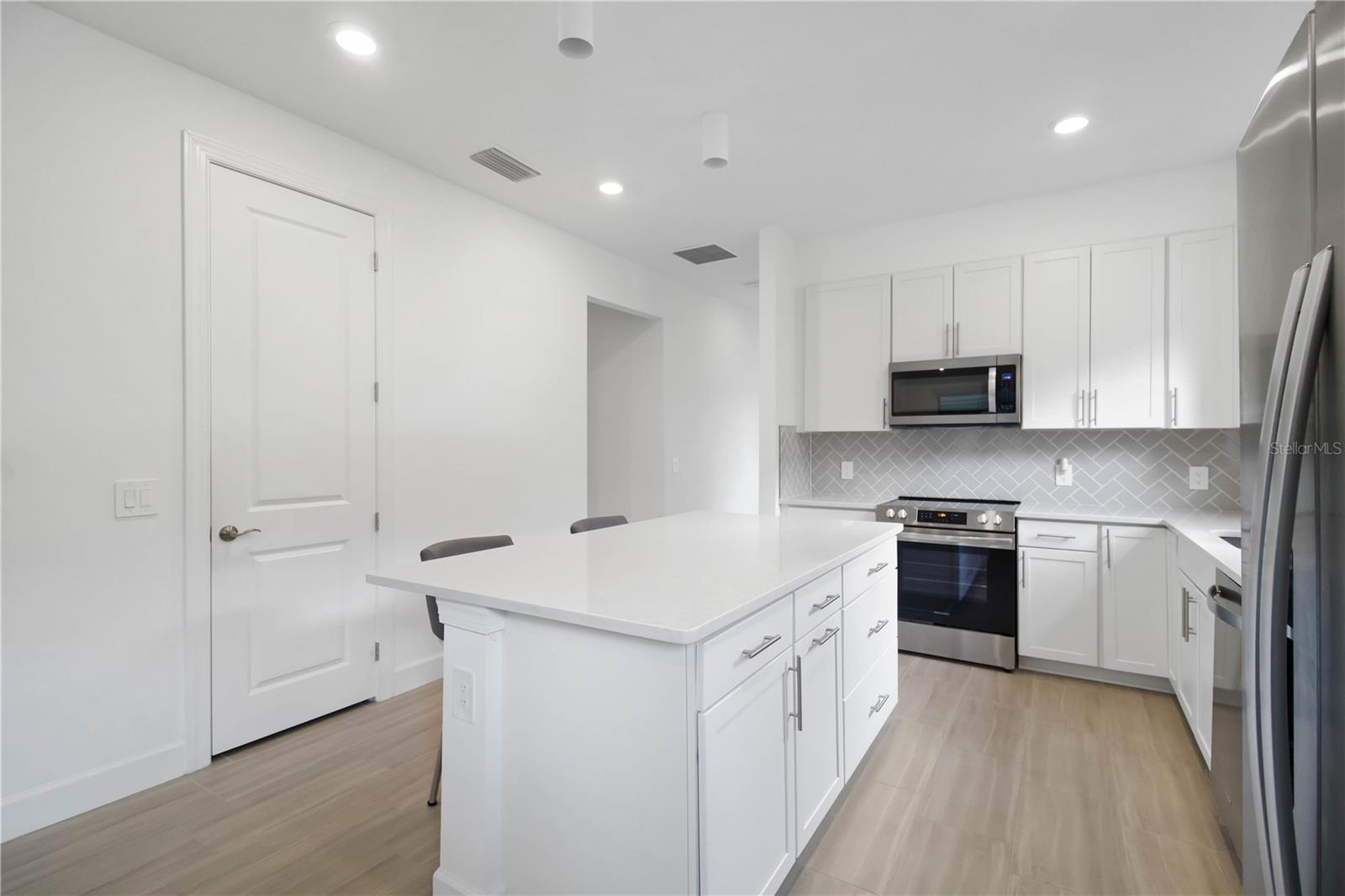 6713 ALSTEAD CIR, LAKEWOOD RANCH, FL, 34202