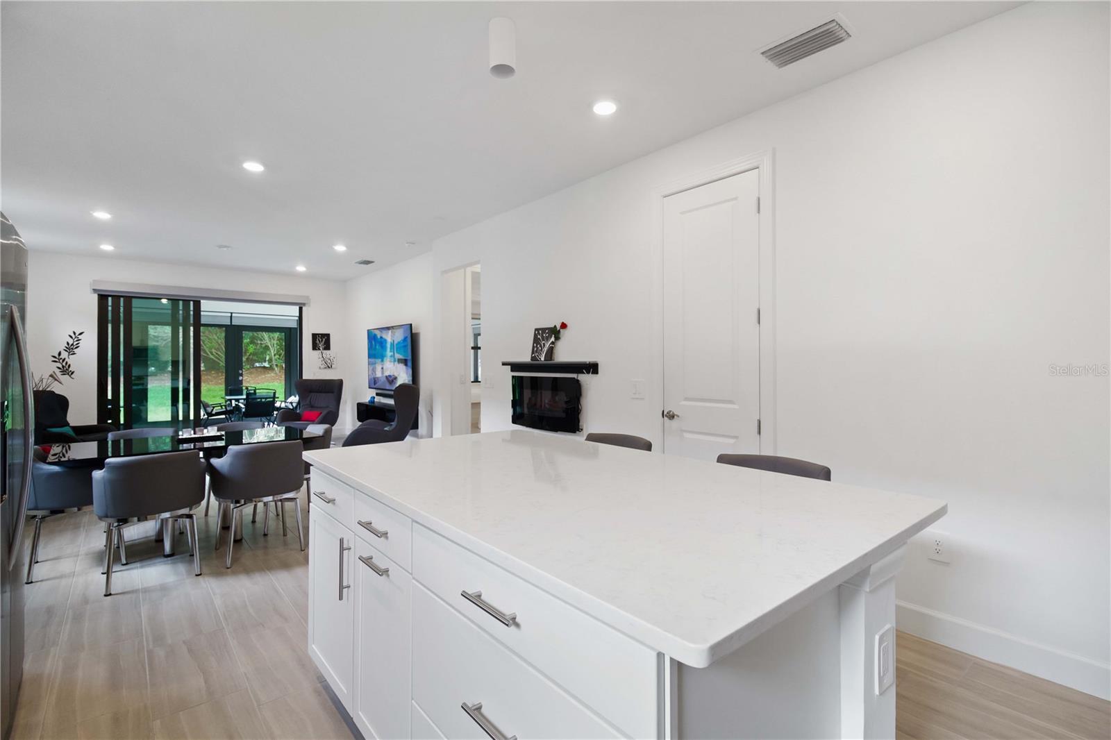 6713 ALSTEAD CIR, LAKEWOOD RANCH, FL, 34202