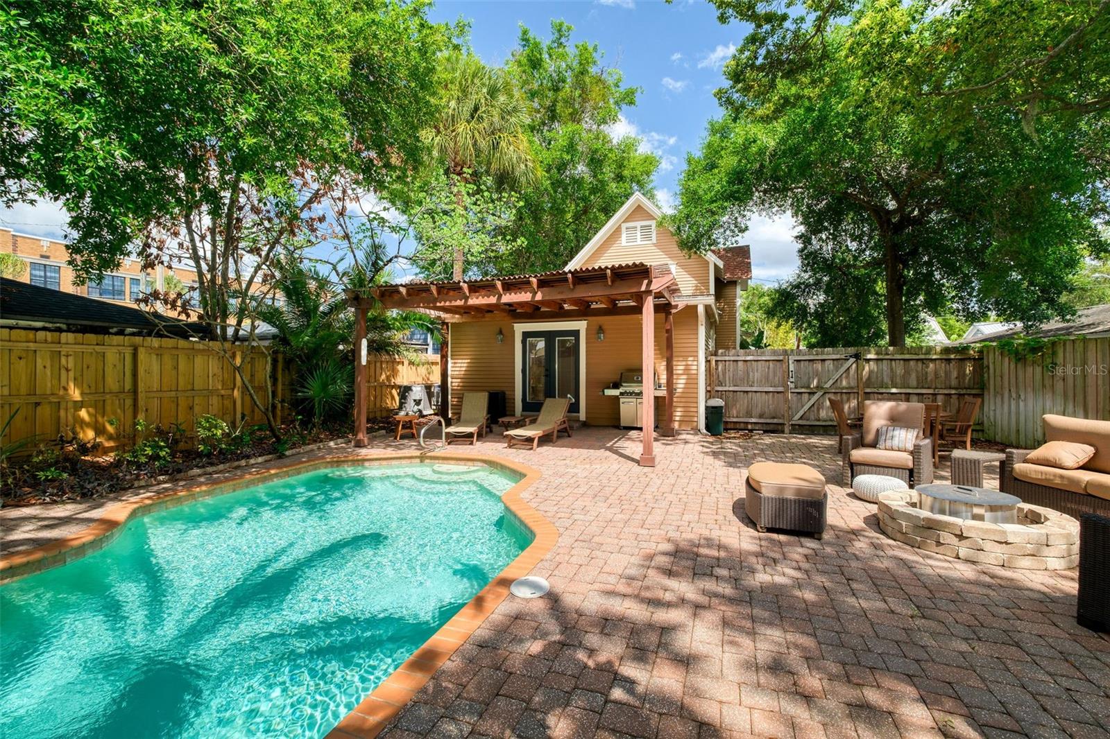 122 N HYER AVE, ORLANDO, FL, 32801