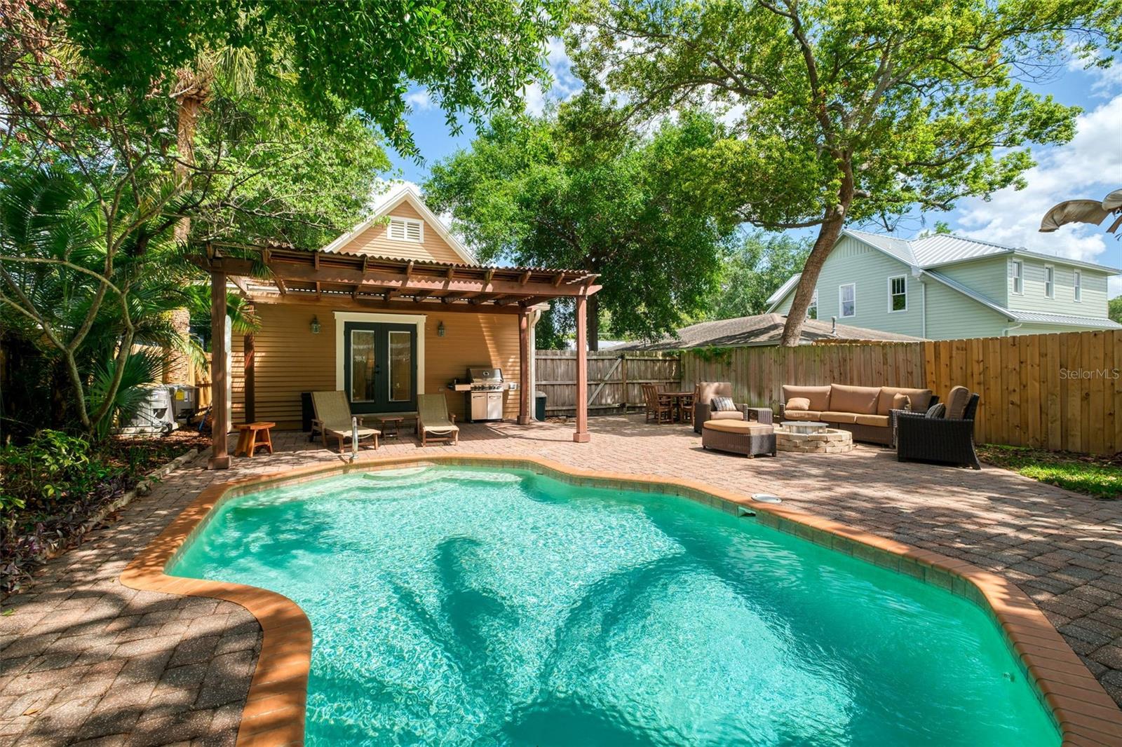 122 N HYER AVE, ORLANDO, FL, 32801