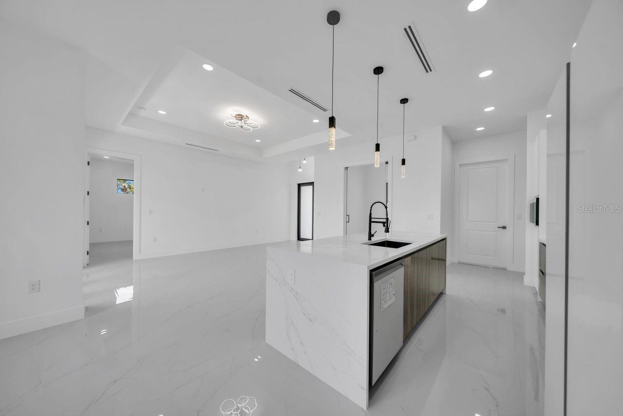 3901 3RD ST SW, LEHIGH ACRES, FL, 33976