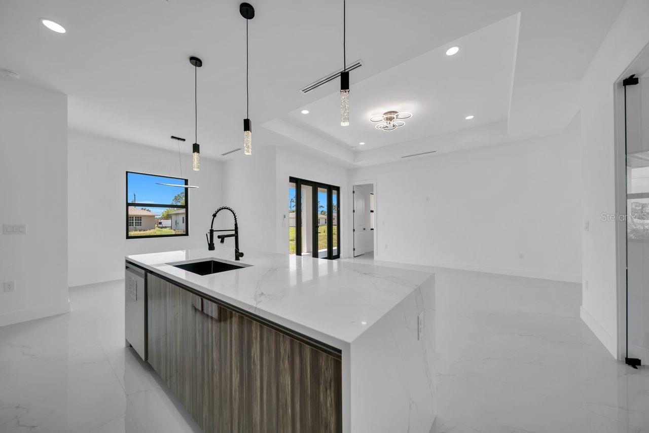 3901 3RD ST SW, LEHIGH ACRES, FL, 33976