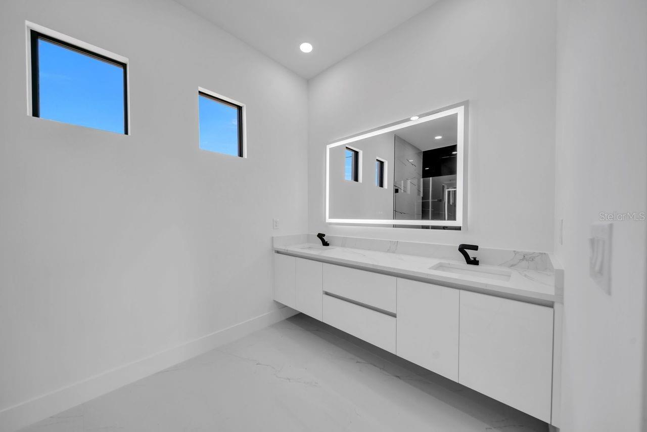 3901 3RD ST SW, LEHIGH ACRES, FL, 33976