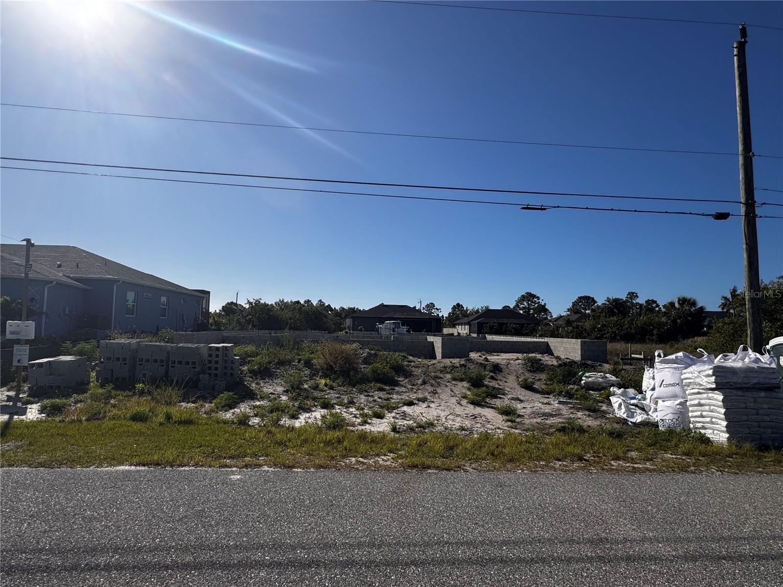 8618 SANTA CRUZ DR, PORT CHARLOTTE, FL, 33981