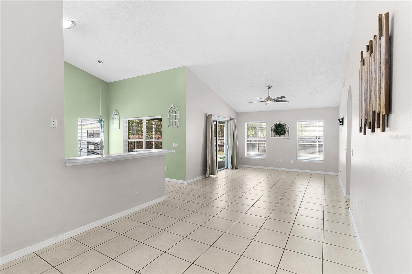 40045 PALM ST, LADY LAKE, FL, 32159