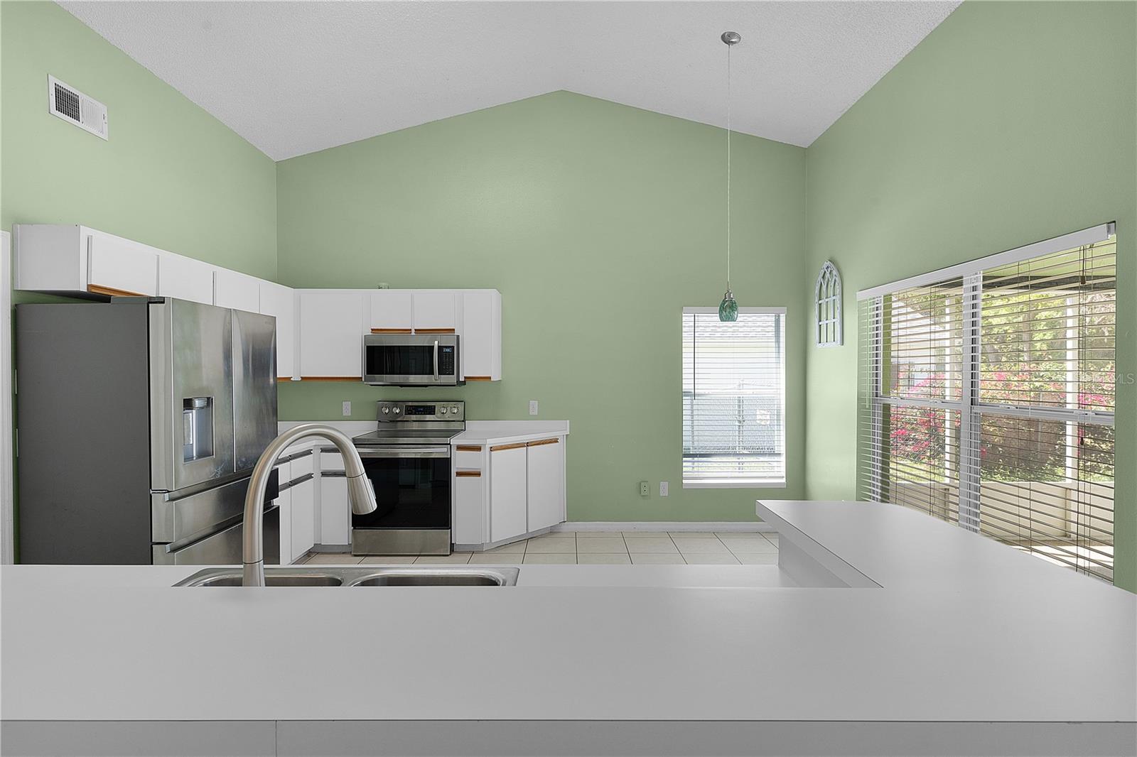 40045 PALM ST, LADY LAKE, FL, 32159