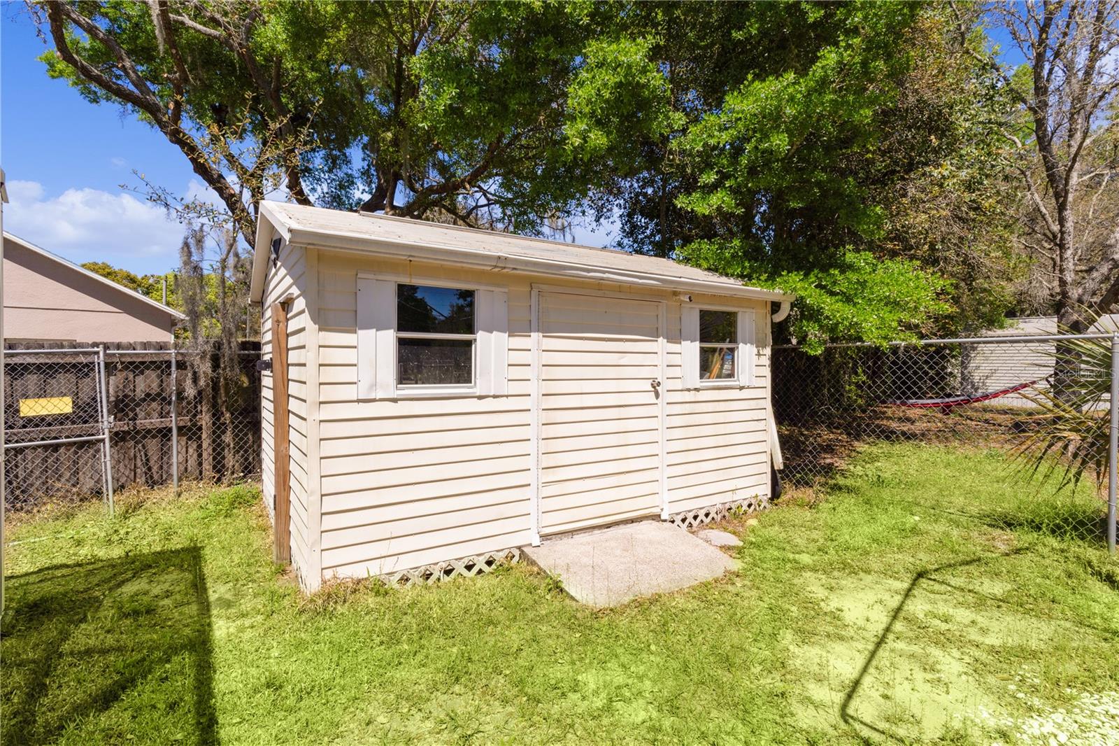 40045 PALM ST, LADY LAKE, FL, 32159