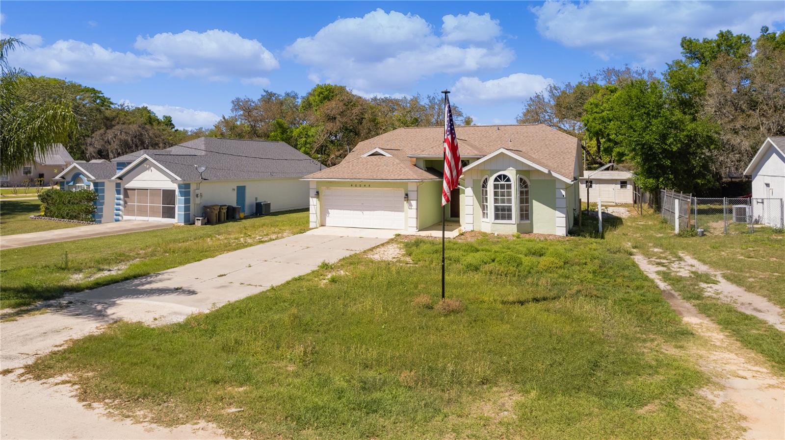 40045 PALM ST, LADY LAKE, FL, 32159
