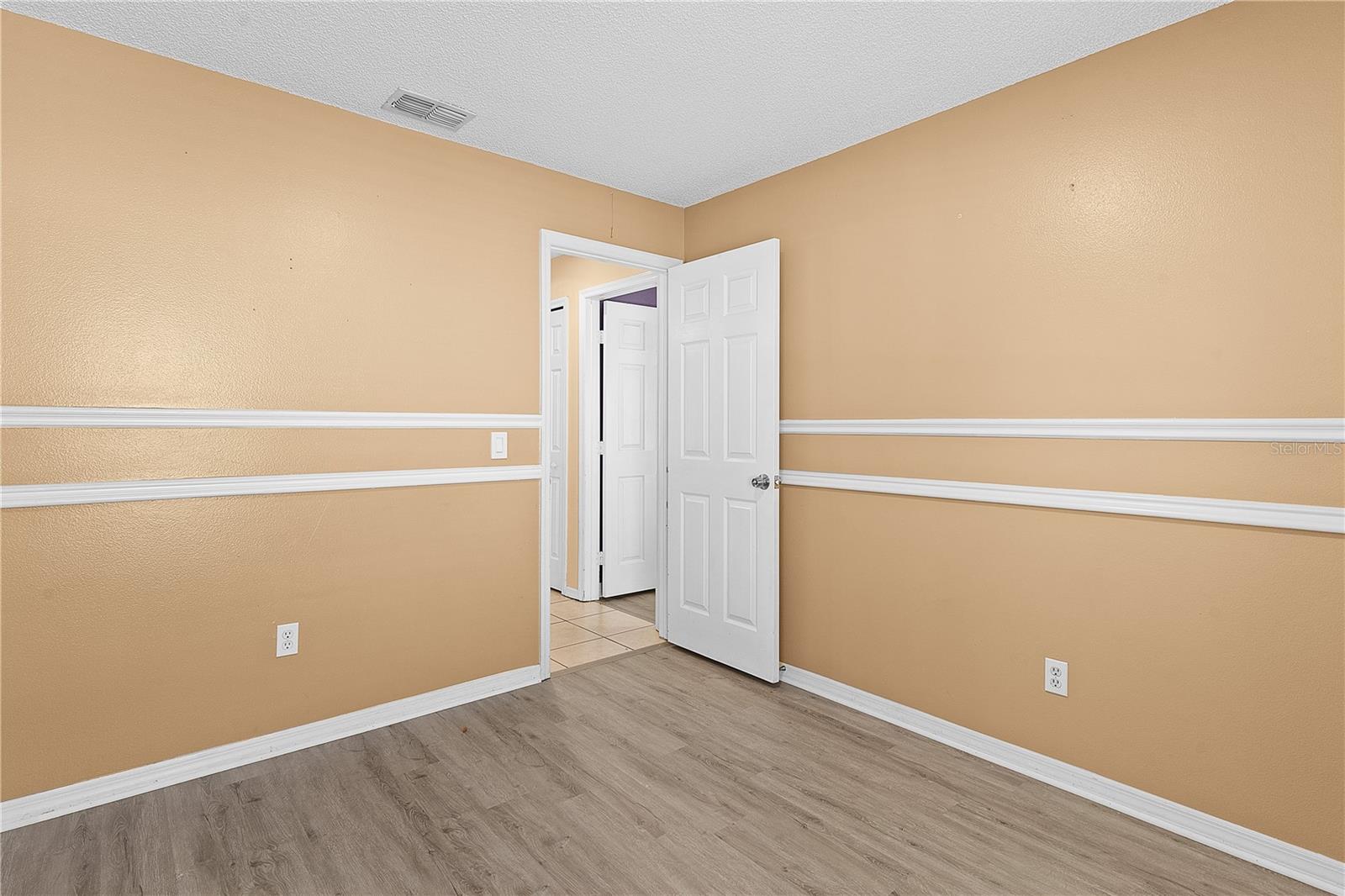 40045 PALM ST, LADY LAKE, FL, 32159