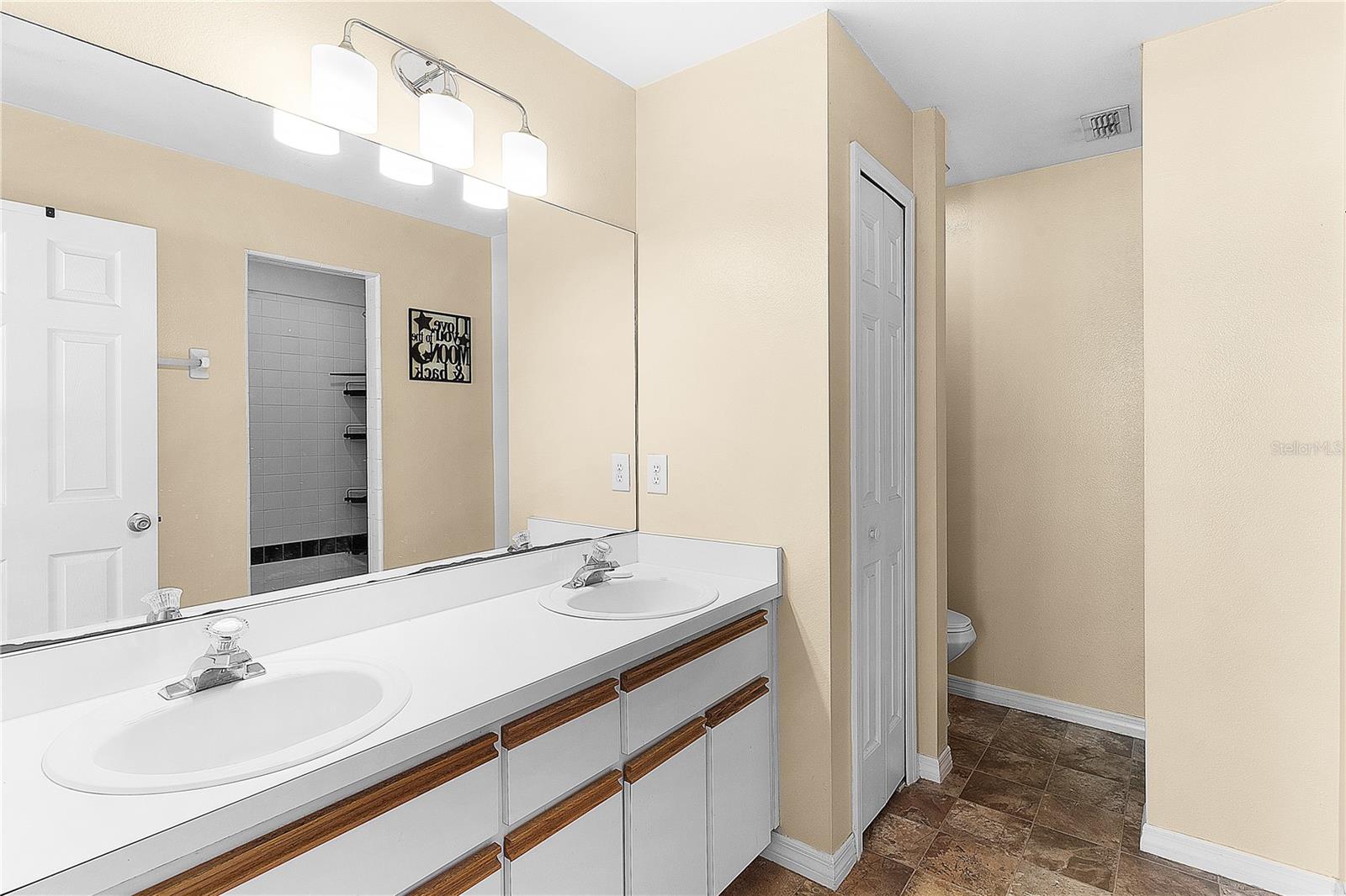 40045 PALM ST, LADY LAKE, FL, 32159