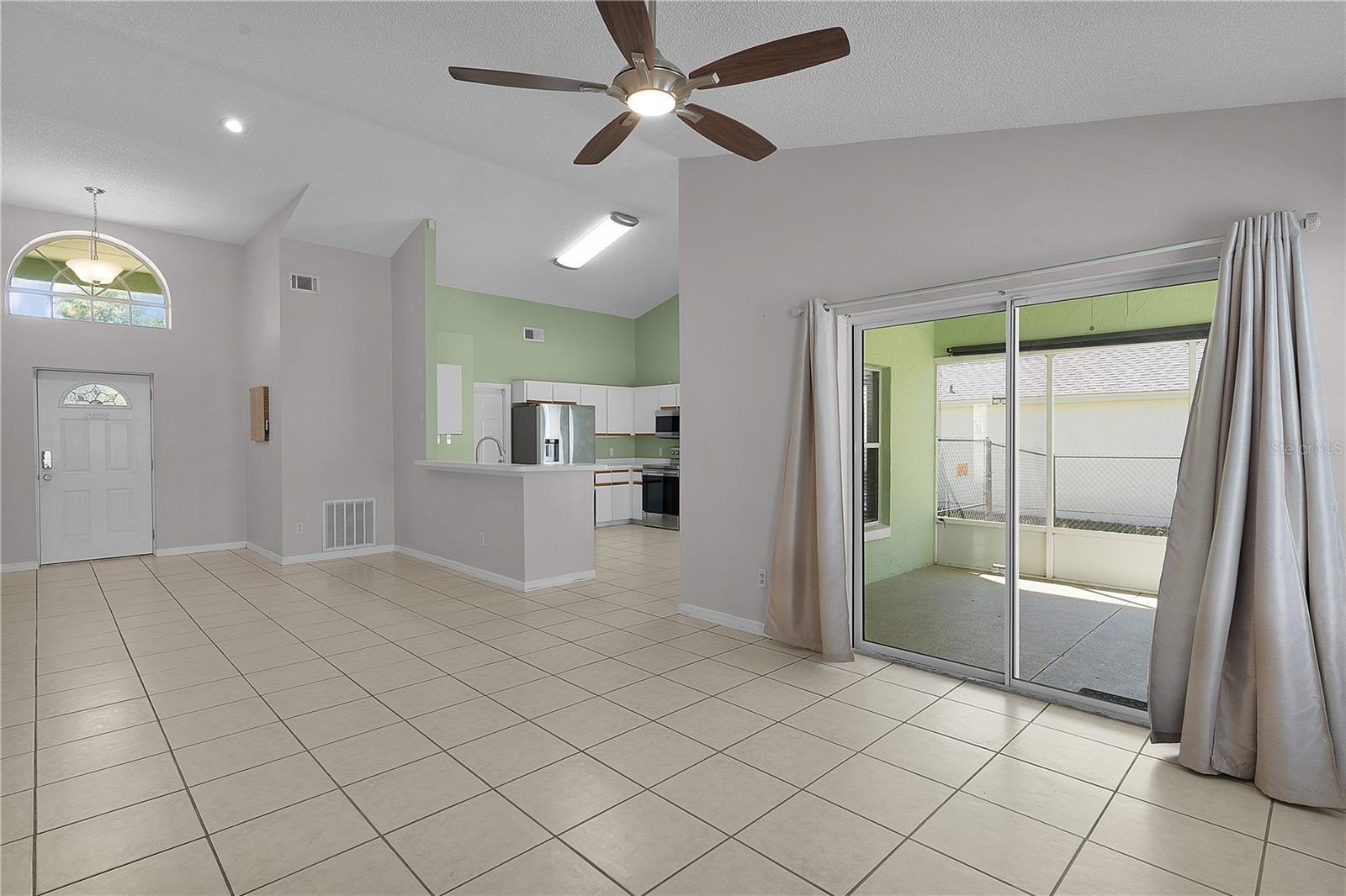 40045 PALM ST, LADY LAKE, FL, 32159