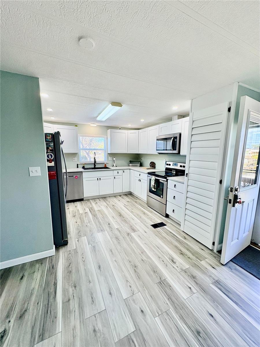 3170 RUNNING DEER DR, NORTH FORT MYERS, FL, 33917