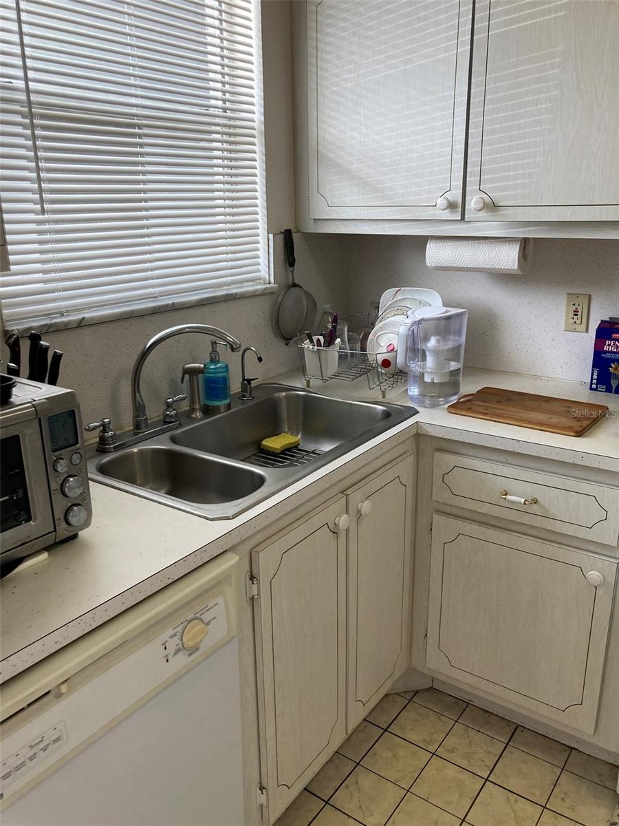 5660 80TH ST N #B107, ST PETERSBURG, FL, 33709