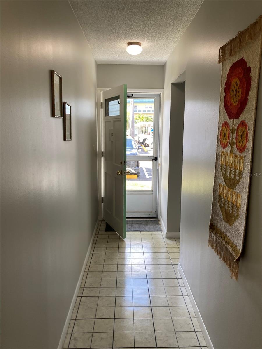 5660 80TH ST N #B107, ST PETERSBURG, FL, 33709