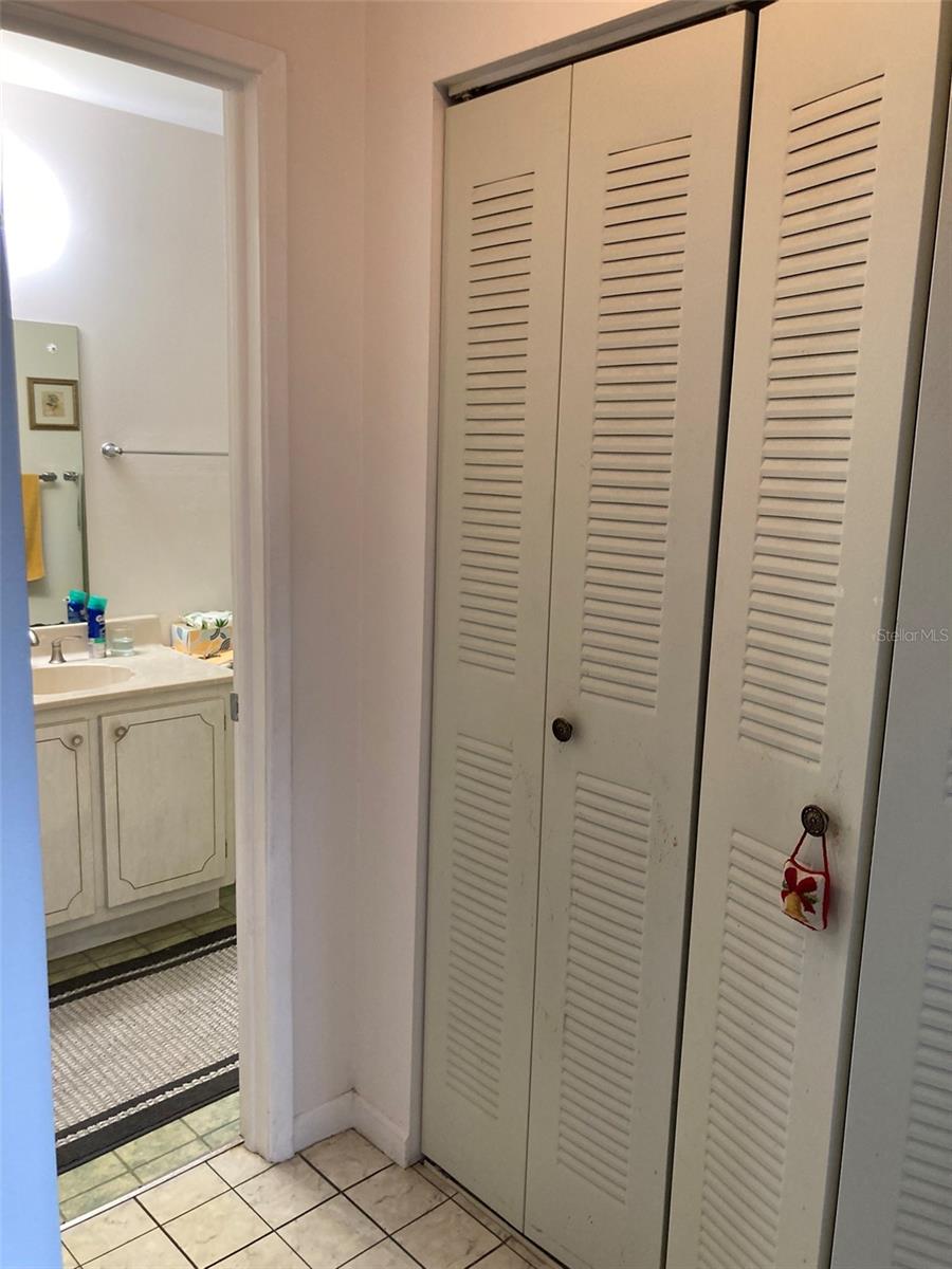 5660 80TH ST N #B107, ST PETERSBURG, FL, 33709