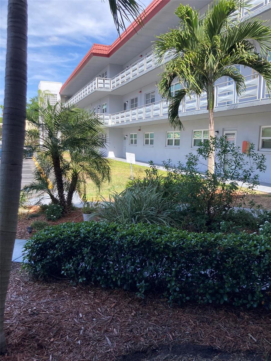 5660 80TH ST N #B107, ST PETERSBURG, FL, 33709