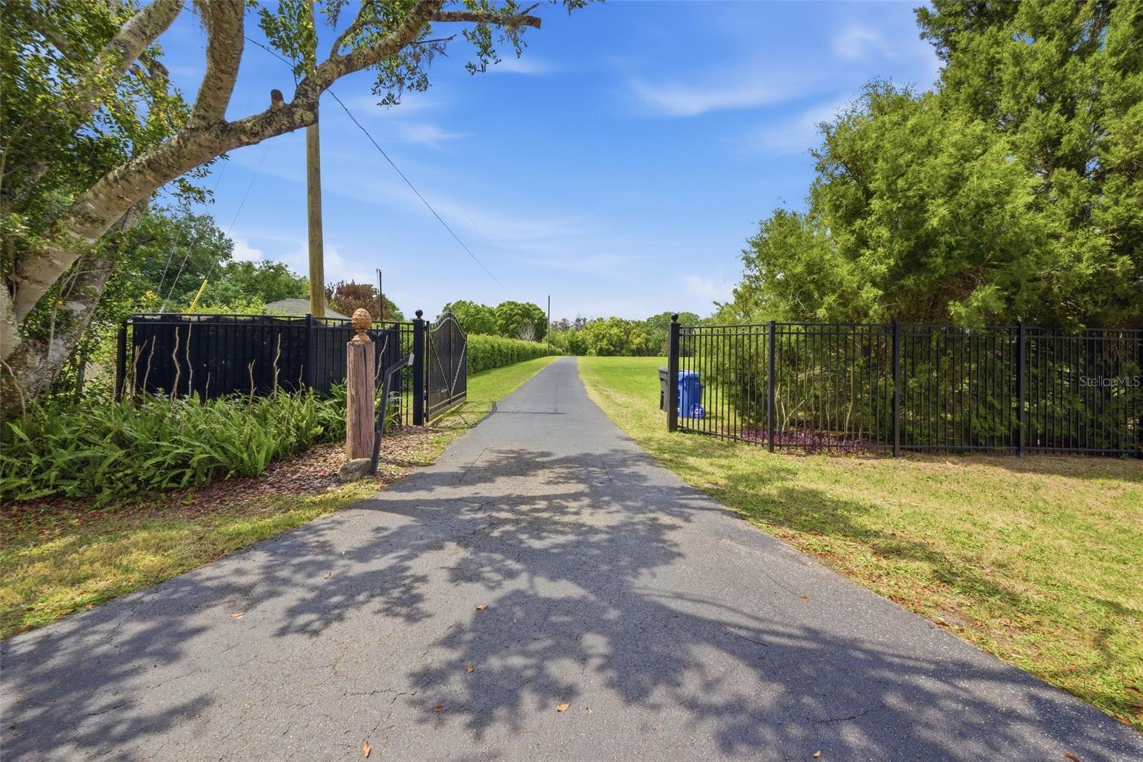 820 NEWBERGER RD, LUTZ, FL, 33549