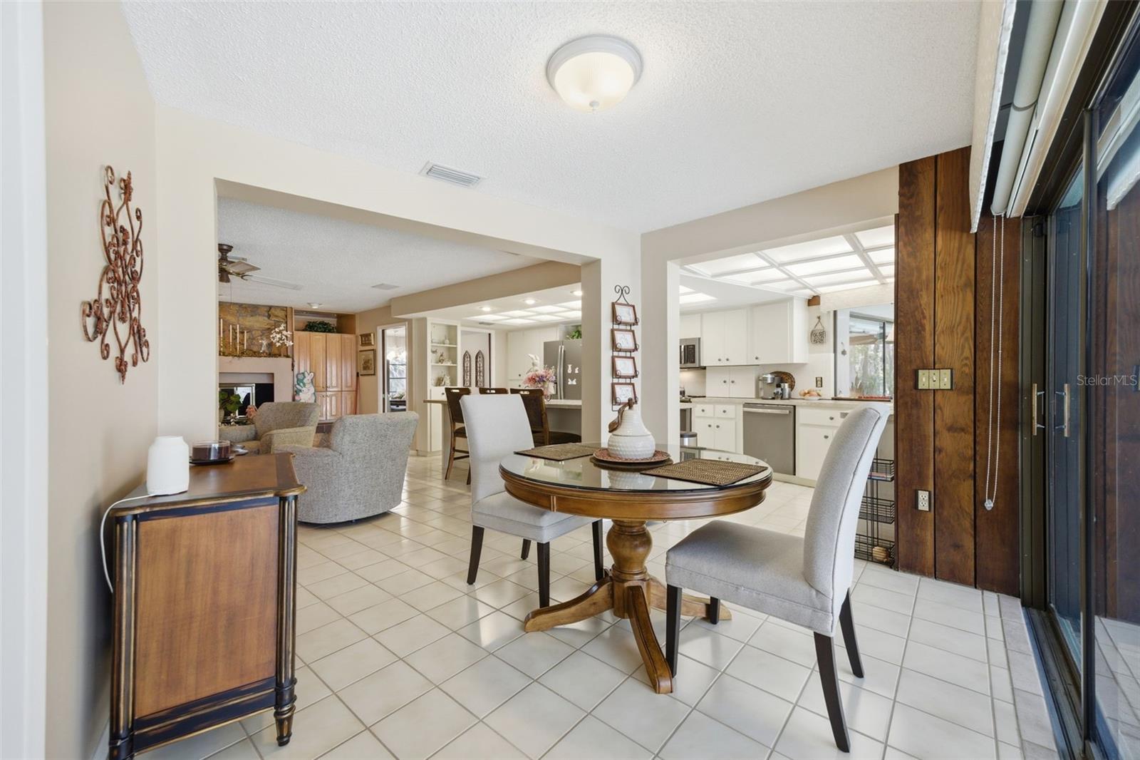 820 NEWBERGER RD, LUTZ, FL, 33549