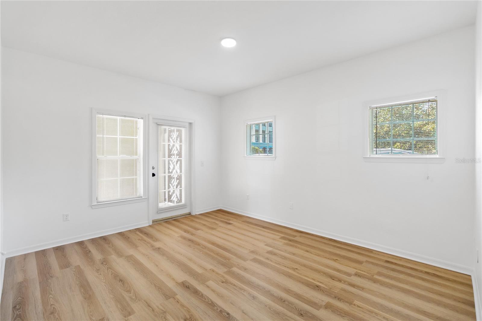 3599 CONROY RD #915, ORLANDO, FL, 32839