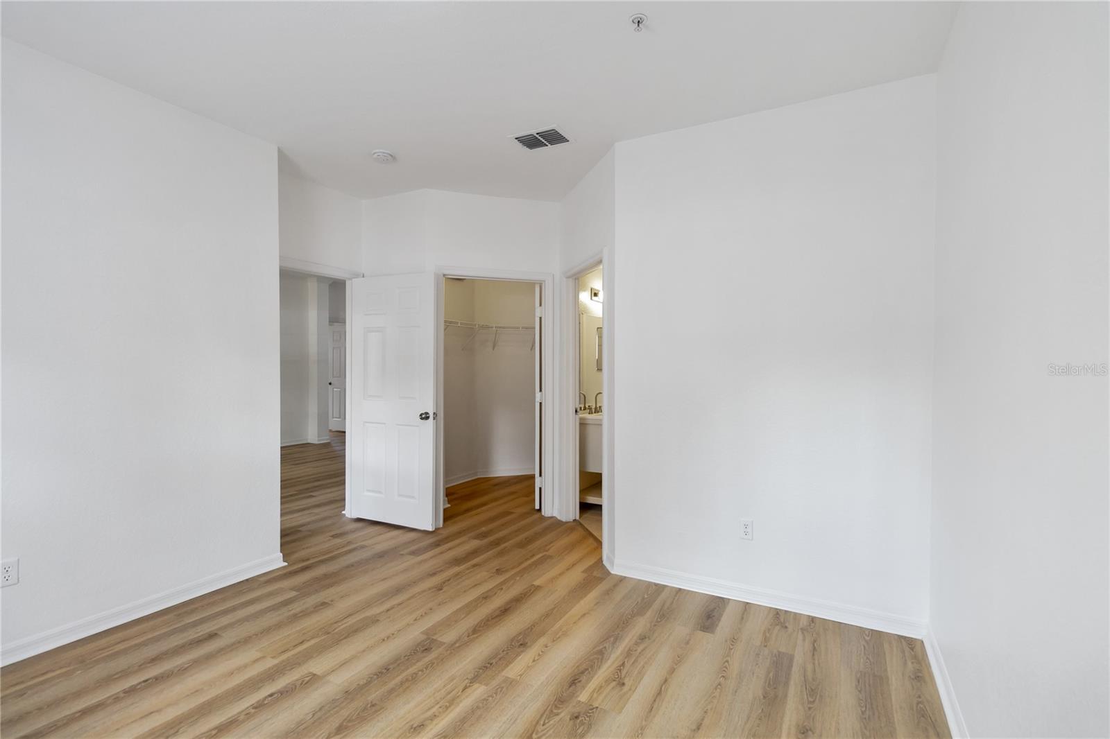 3599 CONROY RD #915, ORLANDO, FL, 32839