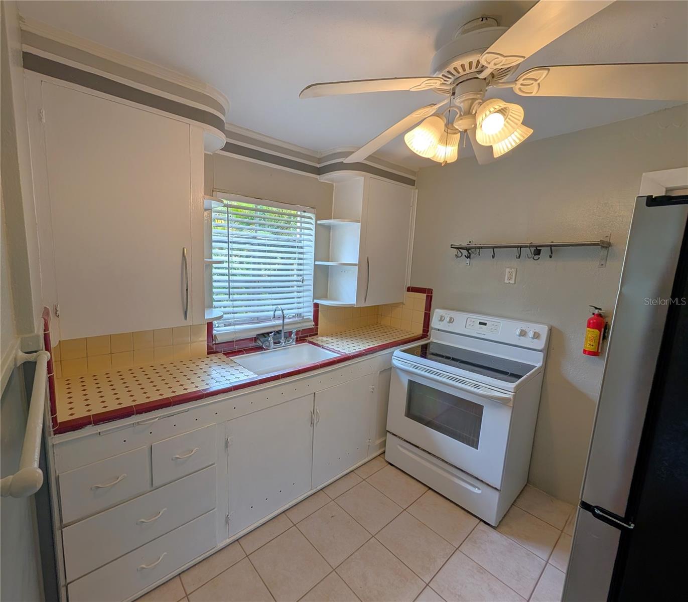 520 N 11TH AVE N #1, ST PETERSBURG, FL, 33701