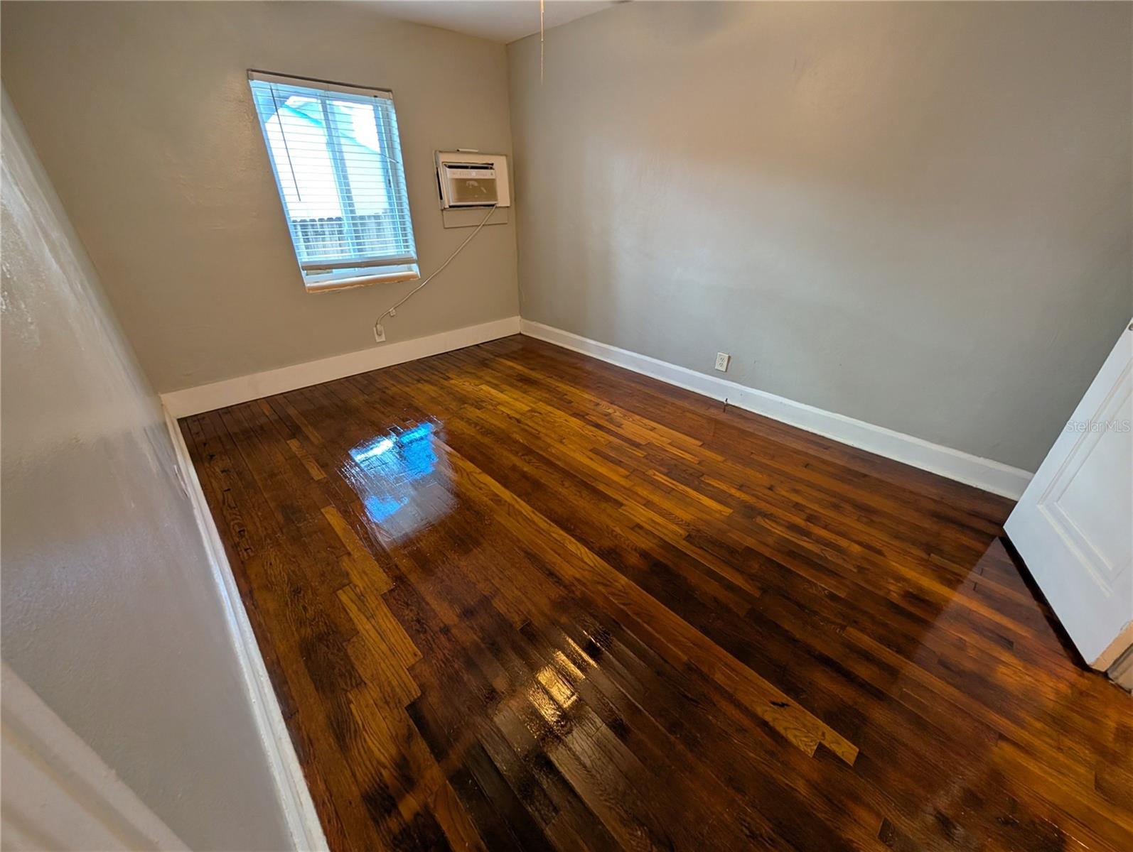 520 N 11TH AVE N #1, ST PETERSBURG, FL, 33701