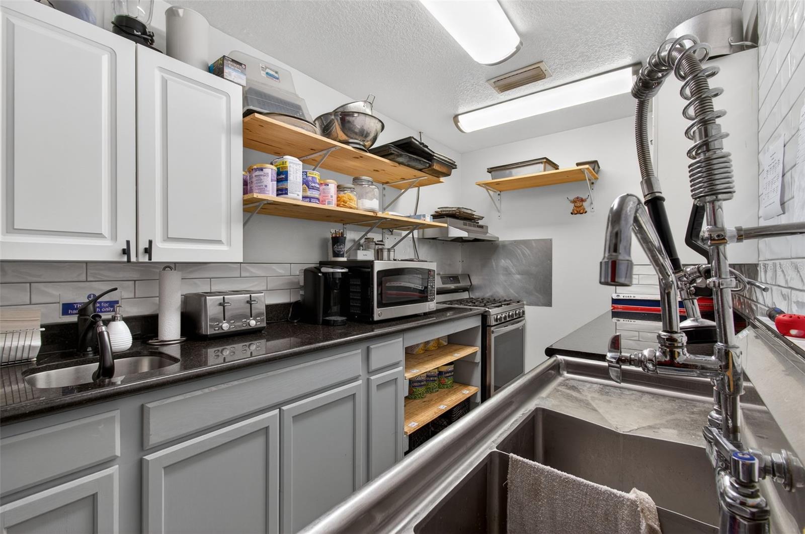 951 E HATHAWAY AVE, BRONSON, FL, 32621