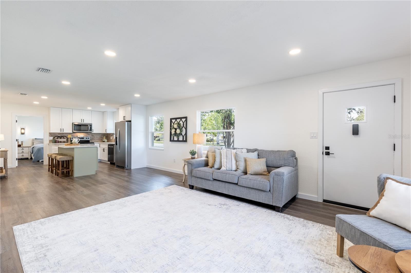 1201 SHERMAN AVE, TAVARES, FL, 32778