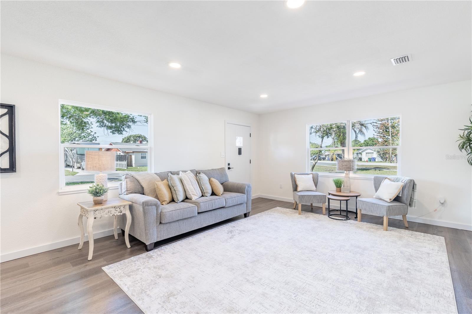 1201 SHERMAN AVE, TAVARES, FL, 32778