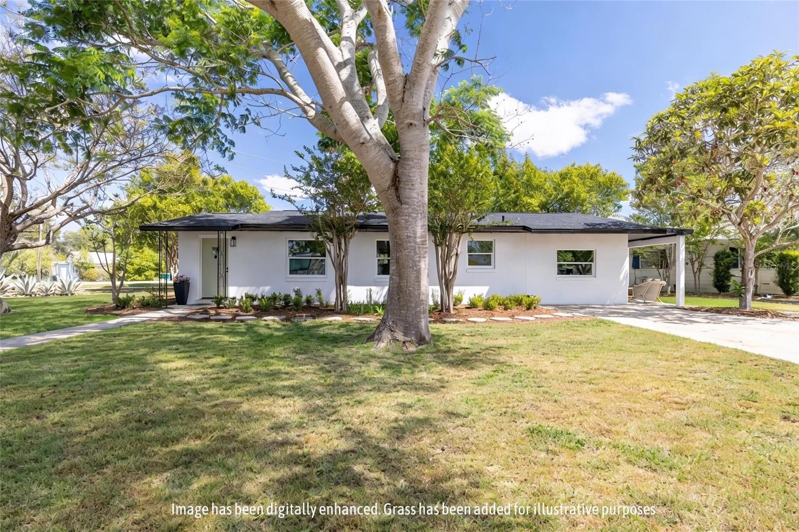 1201 SHERMAN AVE, TAVARES, FL, 32778